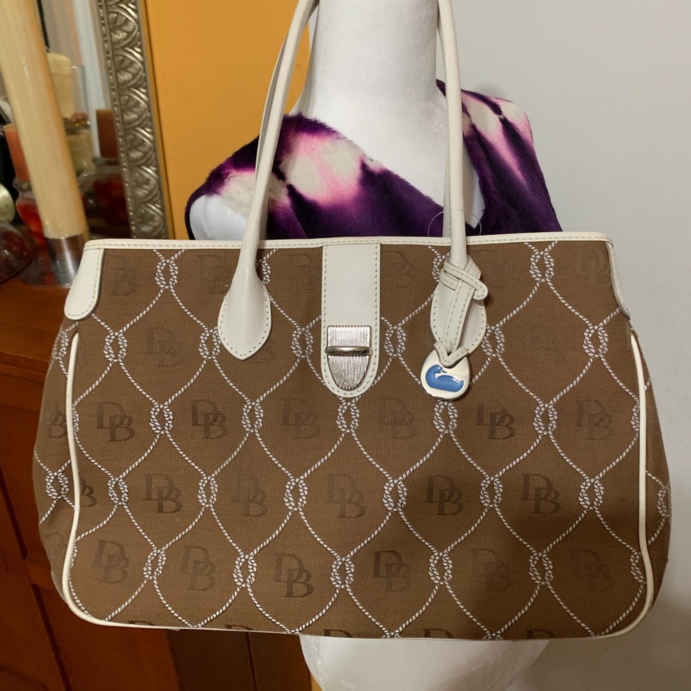 Dooney & Bourke, INC Shoulder Bag